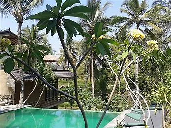 Junjungan Pool & ホリデーパーク